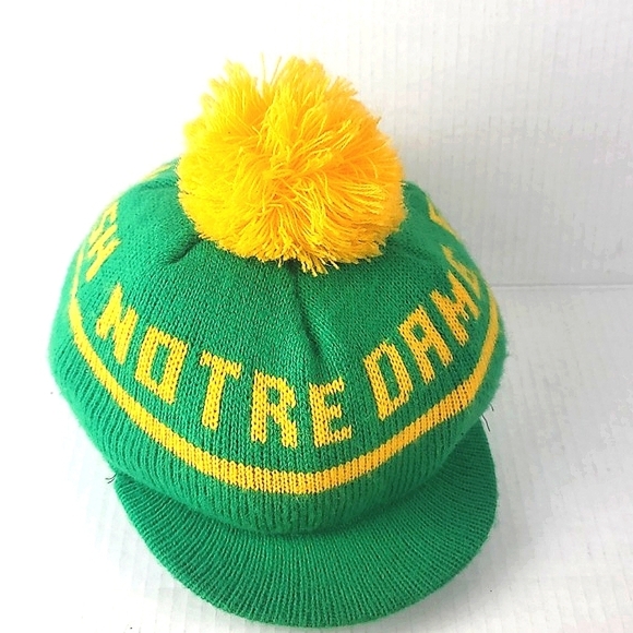 Notre Dame Green Pom Pom Puff Vintage Fighting Irish Sports Winter Hat